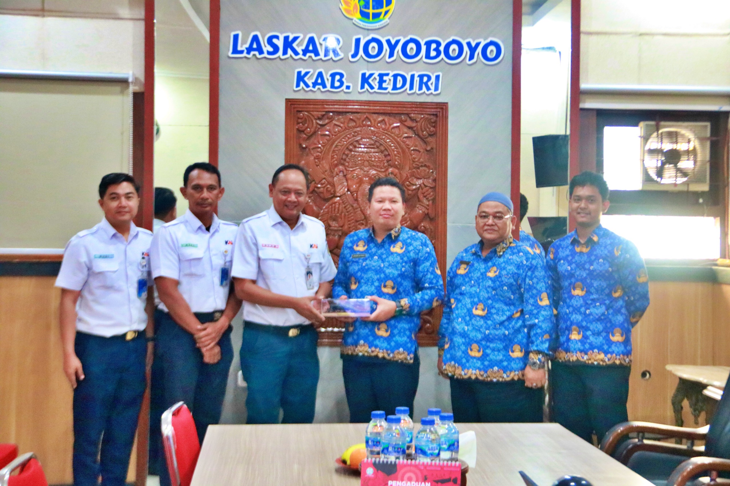 KAI Daop 7 Madiun Amankan Aset Perusahaan Senilai Rp52,2 Miliar, Terima 23 Sertipikat Elektronik dari BPN Kabupaten Kediri.