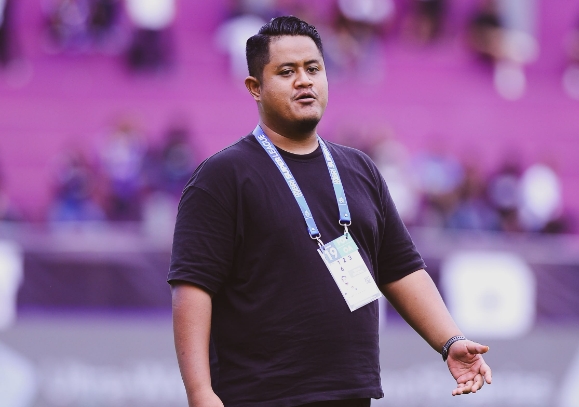 Manager Persik Kediri Berganti.